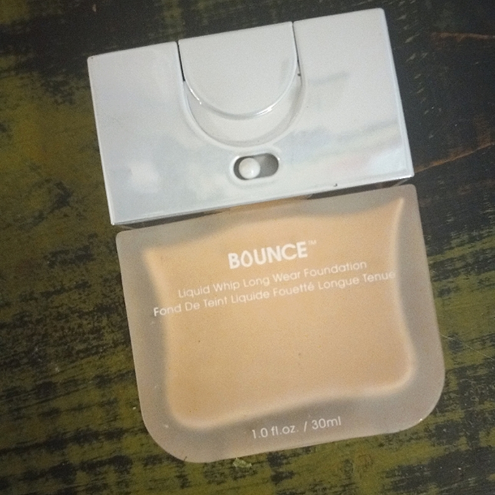 Beauty Blender Bounce Foundation
